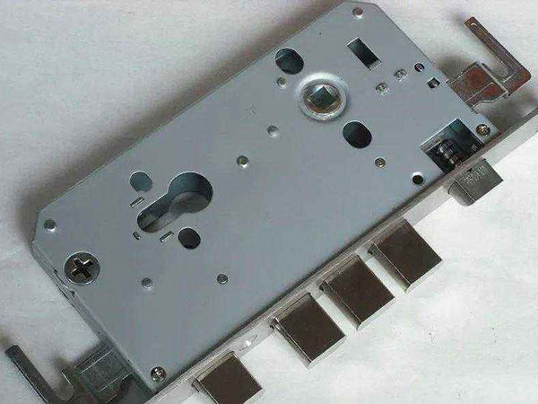 河源24小时上门开锁公司